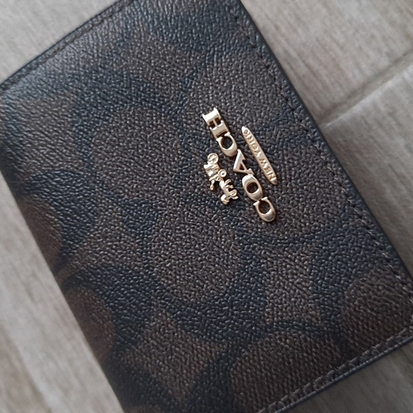 NWT Coach Signature Mini Wallet On Chain - Picture 2 of 16